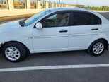 Hyundai Accent-2