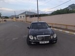 Mercedes E 220-1