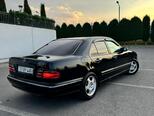 Mercedes E 240-3