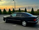 Mercedes E 240-4
