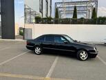 Mercedes E 240-8