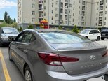 Hyundai Elantra-6