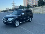 Mitsubishi Pajero-6