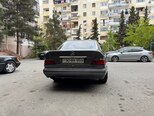 Mercedes 220 E-5