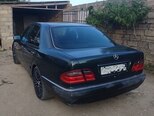Mercedes E 280-5