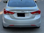 Hyundai Elantra-4