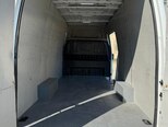 Ford Transit-10