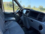 Ford Transit-12