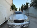 Mercedes E 270-1