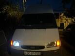 Ford Transit-6