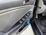 Hyundai Accent-11