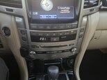 Lexus LX 570-16