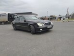 Mercedes E 270-1
