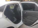 Hyundai Accent-11