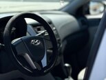 Hyundai Accent-13