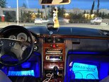 Mercedes E 320-7
