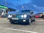 Mercedes E 320-1