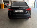 Hyundai Accent-5