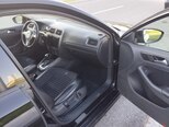 Volkswagen Jetta-9