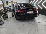 Audi A6-4