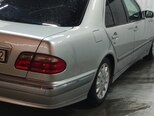 Mercedes E 200-4