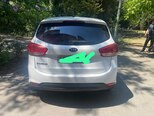 Kia Carens-3