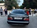 Mercedes E 220-6