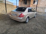 Nissan Tiida-9