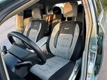 Toyota Prius-11
