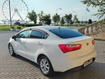 Kia Rio-5