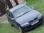 Opel Vectra-4
