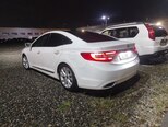 Hyundai Azera-11