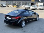 Hyundai Elantra-6