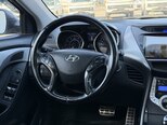 Hyundai Elantra-12
