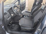 Opel Zafira-5
