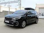 Kia Carnival-1