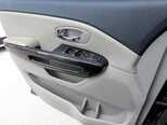 Kia Carnival-8