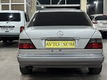 Mercedes E 220-6