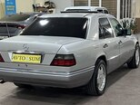 Mercedes E 220-12