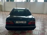 Mercedes E 270-4