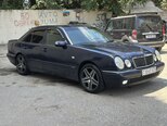 Mercedes E 200-11