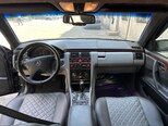 Mercedes E 200-19