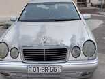Mercedes E 220-1