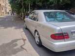 Mercedes E 240-6