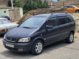 Opel Zafira-1