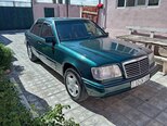 Mercedes 220 E-1