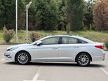Hyundai Sonata-6