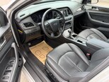 Hyundai Sonata-11