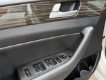 Hyundai Sonata-19