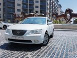 Hyundai Sonata-1